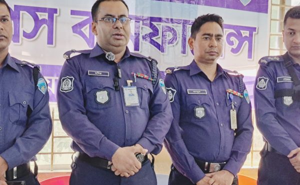 চকরিয়ায় আগামী জাতীয় সংসদ নির্বাচনকে সামনে রেখে থানা পুলিশের প্রেস ব্রিফিং